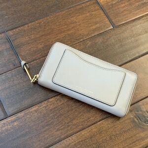 Marc Jacobs Taupe Grey Leather Zip Around Wallet